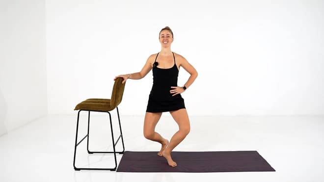 Reverse Crunch demonstrated by Lianna Brice