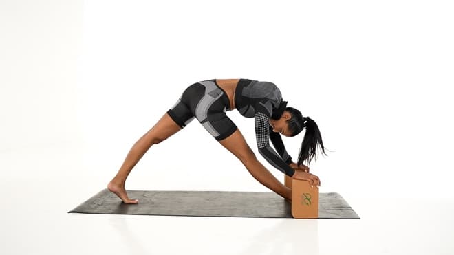 Half Split demonstrated by Mish Naidoo